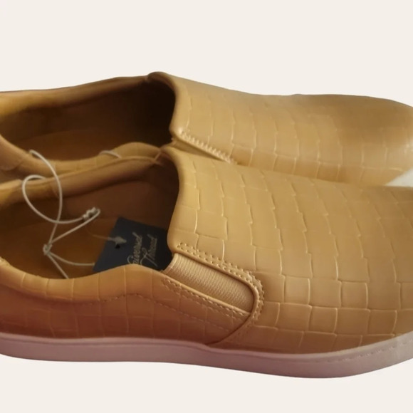 WOMENS shoes - Picture 2 of 4